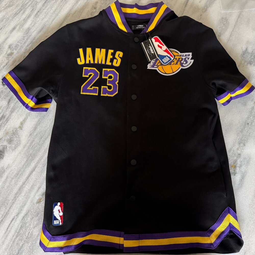 Pro Standard Mens Size L NBA Los Angeles Lakers LeBron James Button Down Warm Up